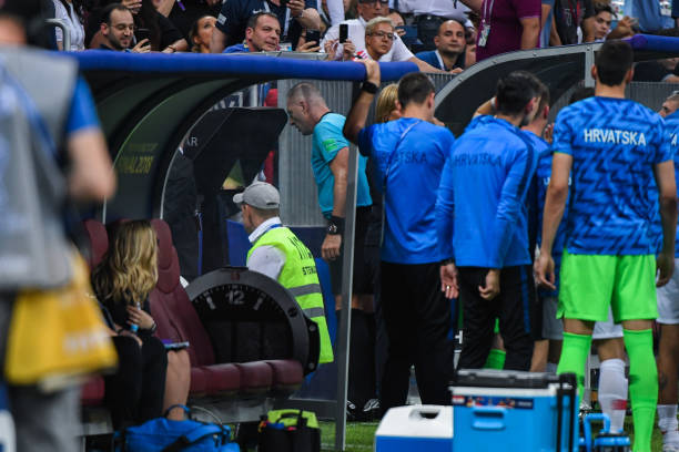 逐渐吸引了 逐渐吸引了